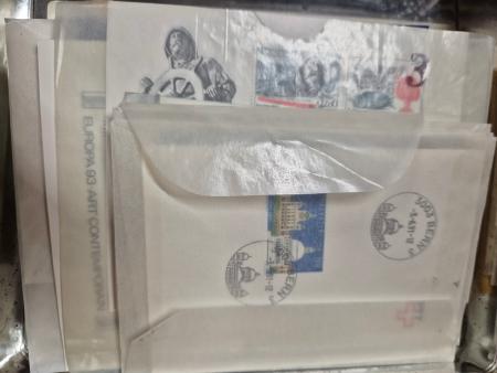 1881-1990, Mint selection of sets and singles in 15