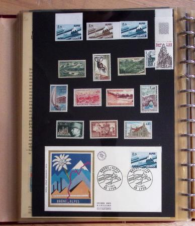 1973-1977, Collection montée en 5 classeurs du Musée