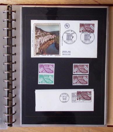 1973-1977, Collection montée en 5 classeurs du Musée