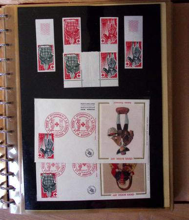 1973-1977, Collection montée en 5 classeurs du Musée