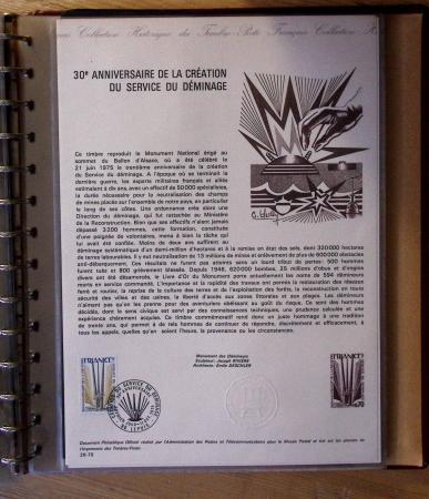 1973-1977, Collection montée en 5 classeurs du Musée