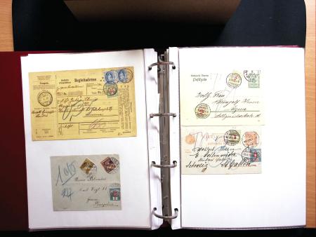 1878-1970 Sammlung NACHPORTOMARKEN in zwei Steckbüchern,