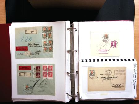 1878-1970 Sammlung NACHPORTOMARKEN in zwei Steckbüchern,