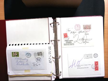 1878-1970 Sammlung NACHPORTOMARKEN in zwei Steckbüchern,