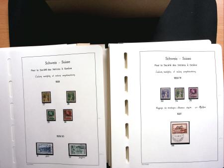 1843-2013 Reichhaltige Sammlung Schweiz in 8 Leuchtturm
