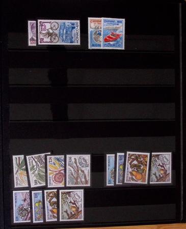 1885-1986, Collection de Monaco en 1 volume Y&T Rouge,