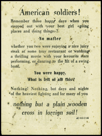 Idem : couple devant une tombe : "Happy days… gone"