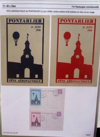 Gros classeur blanc de bureau contenant une collection spécialisée d'entiers postaux au type Paix 40c violet, 50c rouge, 55c violet, 65c Outremer, 90c