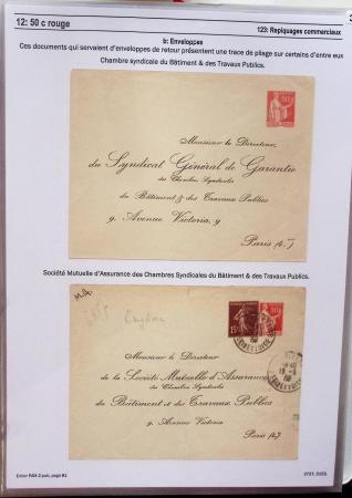 Gros classeur blanc de bureau contenant une collection spécialisée d'entiers postaux au type Paix 40c violet, 50c rouge, 55c violet, 65c Outremer, 90c