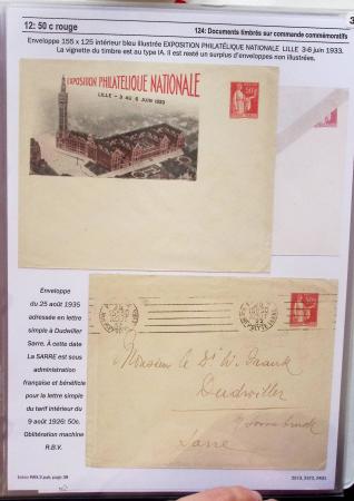 Gros classeur blanc de bureau contenant une collection spécialisée d'entiers postaux au type Paix 40c violet, 50c rouge, 55c violet, 65c Outremer, 90c