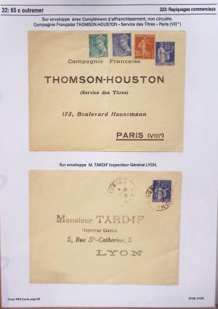 Gros classeur blanc de bureau contenant une collection spécialisée d'entiers postaux au type Paix 40c violet, 50c rouge, 55c violet, 65c Outremer, 90c