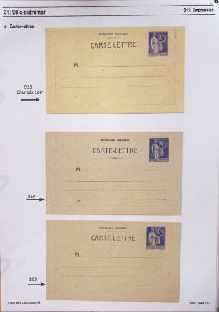 Gros classeur blanc de bureau contenant une collection spécialisée d'entiers postaux au type Paix 40c violet, 50c rouge, 55c violet, 65c Outremer, 90c
