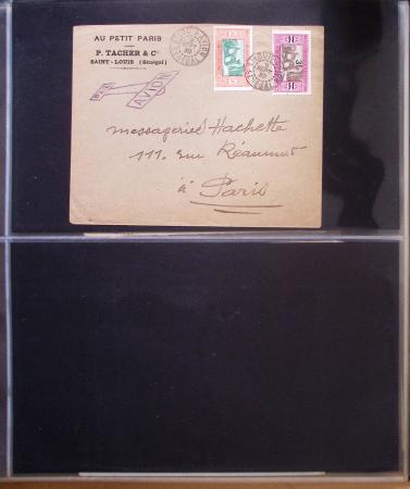 Album Safe vert contenant 20 plis Zeppelin ou thème Zeppelin + 172 plis ligne Mermoz et conquête de l'Atlantique sud ainsi que ligne Dagnaux (Afrique)