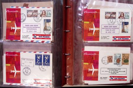 Album brun de 141 plis : premiers vols Caravelle (1957 - 1969) et Concorde (Français et Anglais) + divers dont quelques Airbus