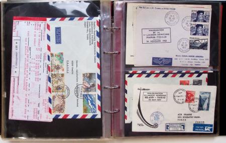 Album brun-rouge de 107 premiers vols vers l'Asie (1929 - 1973 dont 5.1.1934 courrier rapide de l'Emeraude 5.1.1934) dont nombreux Air France