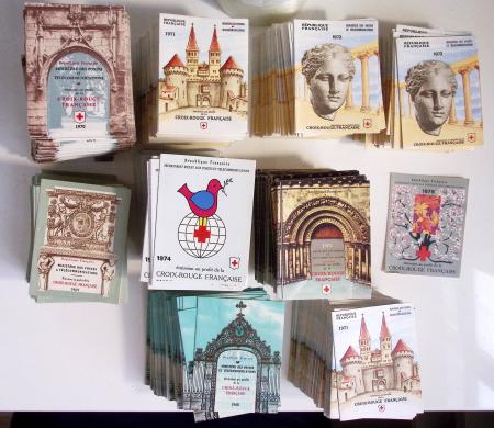 1953-1983, Stock de carnets Croix-Rouge, en quantité