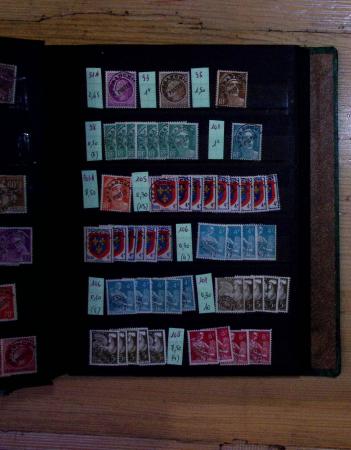 1937-1970, Stock de feuilles ou fragments de feuilles,