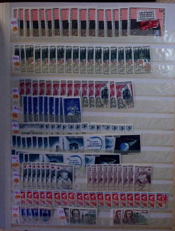 1937-1970, Stock de feuilles ou fragments de feuilles,