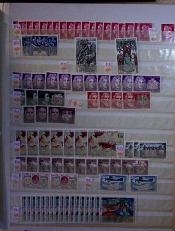 1937-1970, Stock de feuilles ou fragments de feuilles,