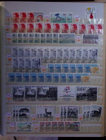 1937-1970, Stock de feuilles ou fragments de feuilles,