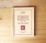 BIBLIOTHEQUE Un ensemble de livres, brochures, photocopies