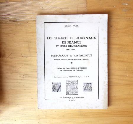 BIBLIOTHEQUE Un ensemble de livres, brochures, photocopies
