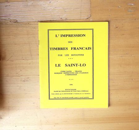 BIBLIOTHEQUE Un ensemble de livres, brochures, photocopies