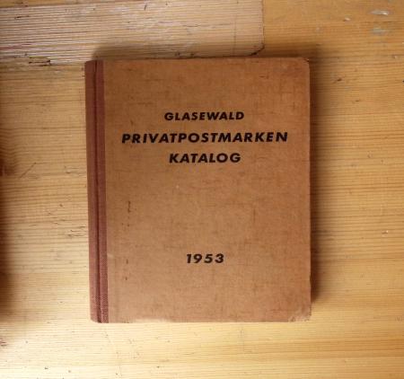 BIBLIOTHEQUE Un ensemble de livres, brochures, photocopies
