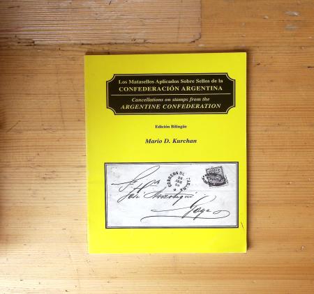 BIBLIOTHEQUE Un ensemble de livres, brochures, photocopies