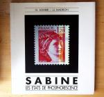BIBLIOTHEQUE Un ensemble de livres, brochures, photocopies