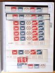 1900-1959, en 5 albums, très important stock de timbres