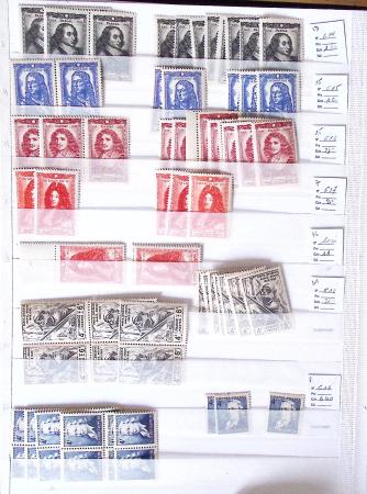 1900-1959, en 5 albums, très important stock de timbres