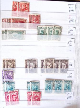 1900-1959, en 5 albums, très important stock de timbres