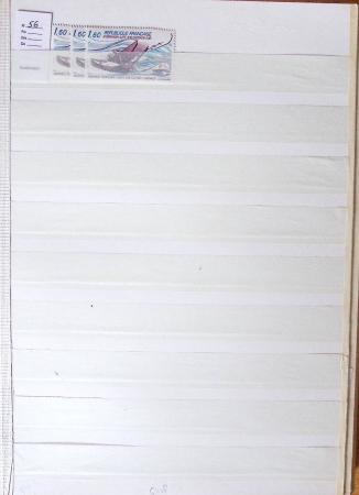 1900-1959, en 5 albums, très important stock de timbres