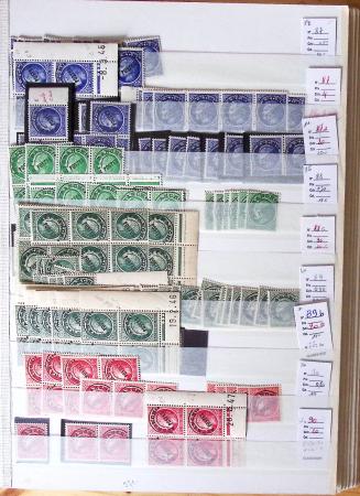 1900-1959, en 5 albums, très important stock de timbres