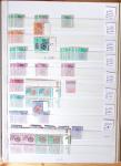 1900-1959, en 5 albums, très important stock de timbres