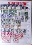1900-1959, en 5 albums, très important stock de timbres