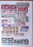 1900-1959, en 5 albums, très important stock de timbres