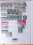 1900-1959, en 5 albums, très important stock de timbres