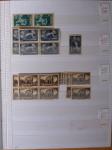 1900-1959, en 5 albums, très important stock de timbres