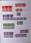 1900-1959, en 5 albums, très important stock de timbres