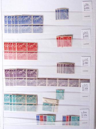 1900-1959, en 5 albums, très important stock de timbres
