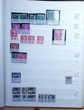 1900-1959, en 5 albums, très important stock de timbres