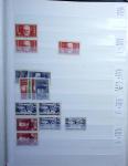 1900-1959, en 5 albums, très important stock de timbres