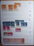 1900-1959, en 5 albums, très important stock de timbres