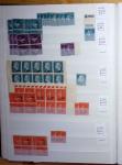 1900-1959, en 5 albums, très important stock de timbres