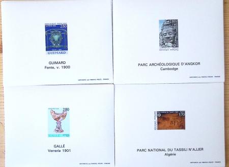 1993-1995, Exceptionnel stock de bloc-feuillets gommés,