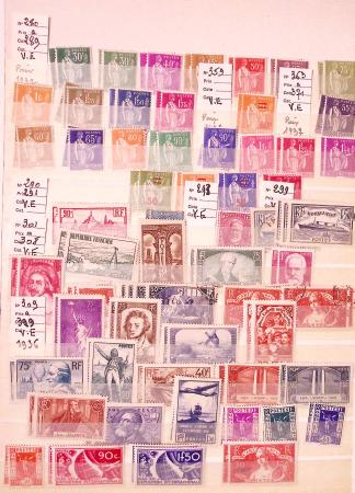 1900- 2016, Collection composé de 5 volumes Davo contenant