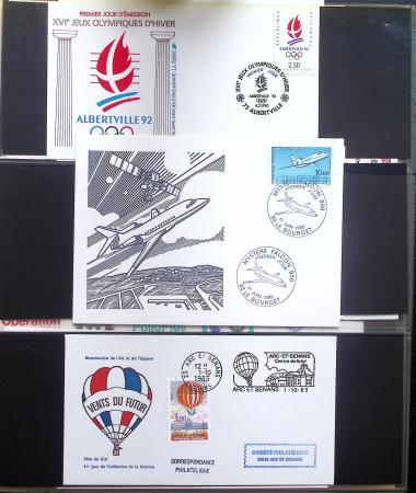 Album Safe noir contenant 82 plis divers aviation dont 2 lettres recommandées Hong-Kong - San Francisco par China clipper (26.4.37)