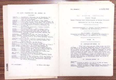 Dossier dans une chemise jaune sur le "bouton de l'armée française" (1913 - 1914), journal mensuel, "organe d'échange entre collectionneurs de boutons